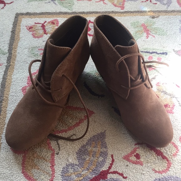 NEW Nine West Joanis Booties - Picture 2 of 3